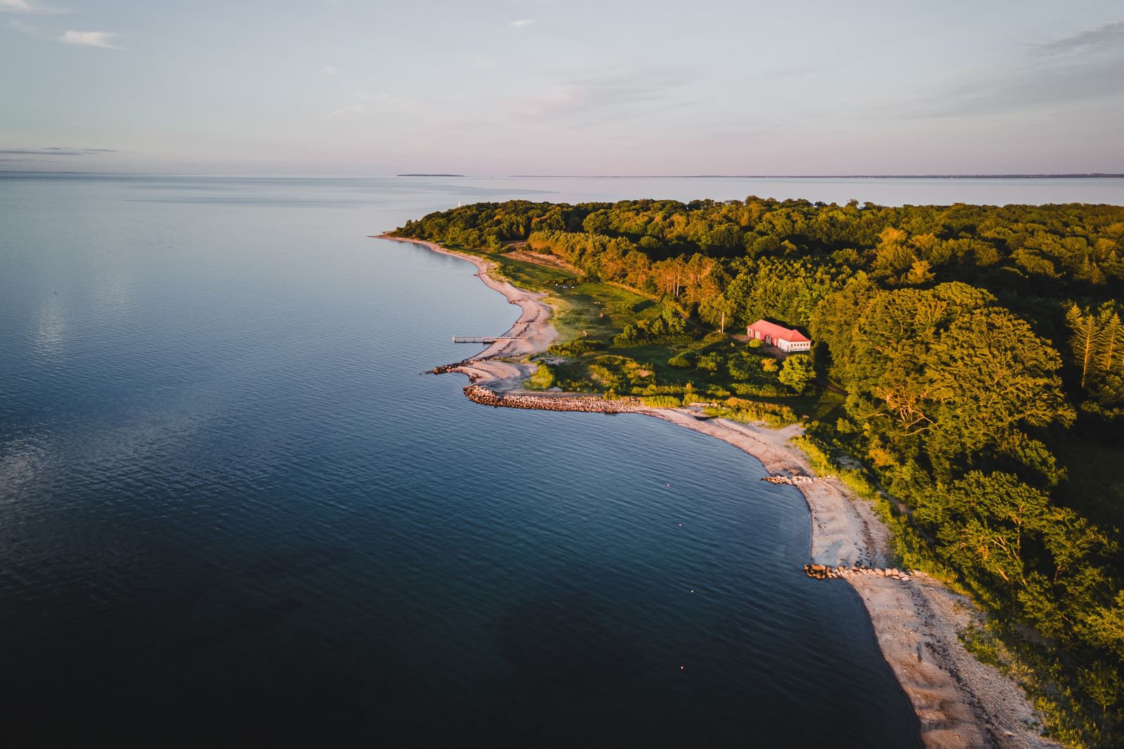 Dronefoto af Trelde Næs