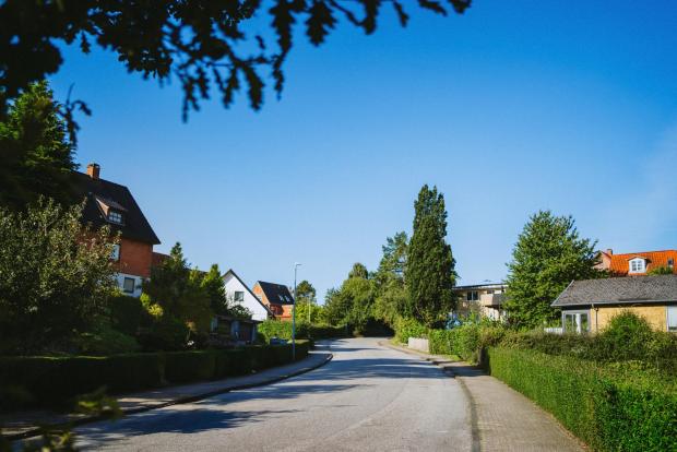 villavej tæt ved banegården